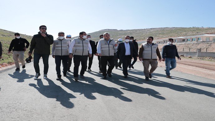 Şanlıurfa Büyükşehir Belediye Başkanı Zeynel Abidin Beyazgül, Yol Çalışmalarını Yerinde İnceledi