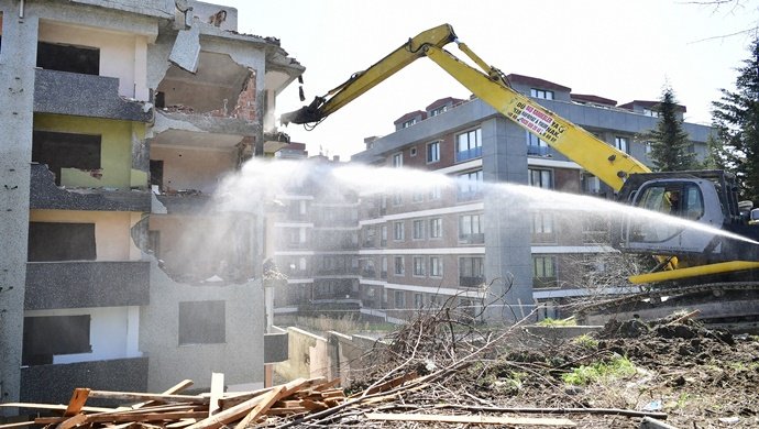 Başkan Çalık, Beylikdüzü’ nün her noktasında hayata geçiriyoruz