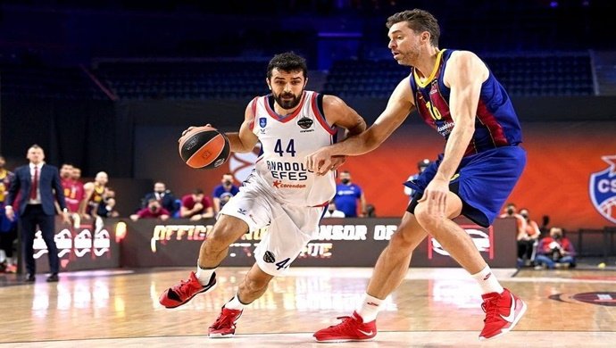 ANADOLU EFES’i tebrik ediyoruz