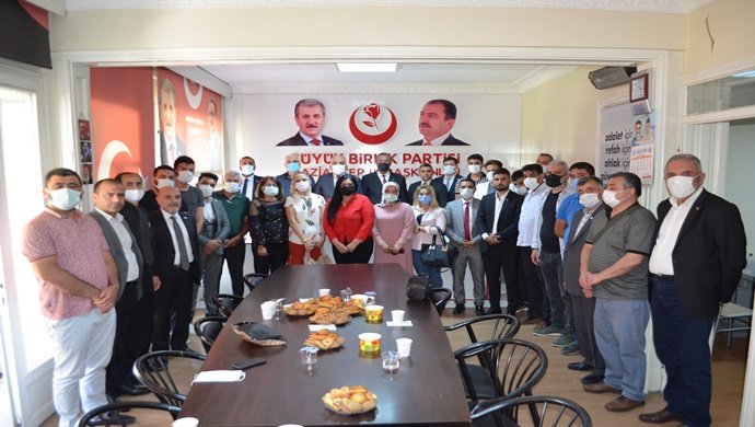 ÜNLÜ İŞ ADAMI SİYASETÇİ MEHMET TAŞ VE EKİBİ BÜYÜK BİRLİK PARTİSİNE KATILDI