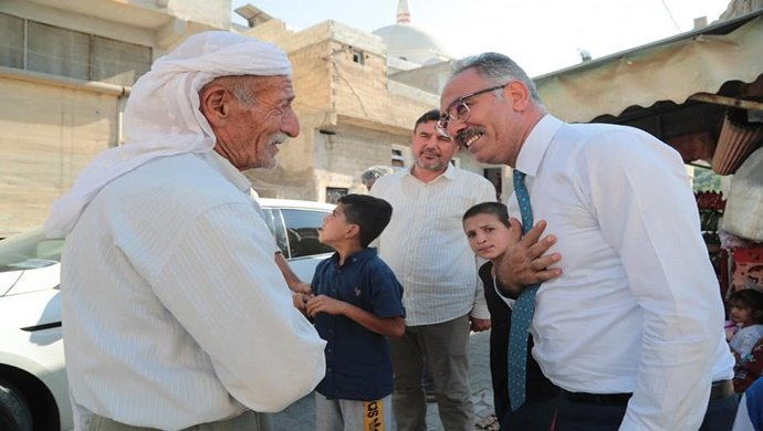 BAŞKAN KUŞ, İLÇEYİ KARIŞ KARIŞ DOLAŞMAYA DEVAM EDİYOR