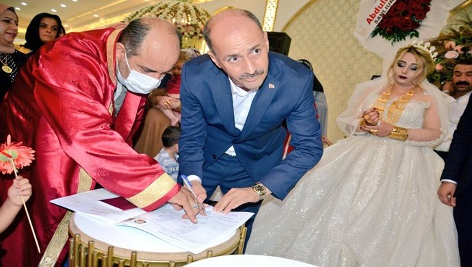 Başkan Yavuz Gazi Topçu’nun Nikah Şahidi Oldu