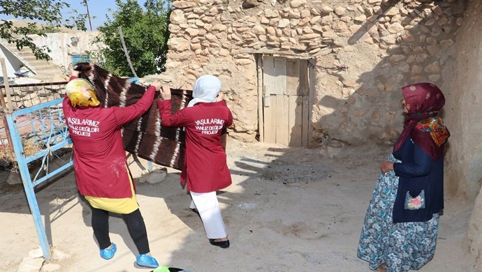 KARAKÖPRÜ’DE EVDE BAKIM HİZMETİ SÜRÜYOR