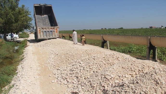 EYYÜBİYE BELEDİYESİ KIRSALDA DA YOL YAPIMINI ARALIKSIZ SÜRDÜRÜYOR