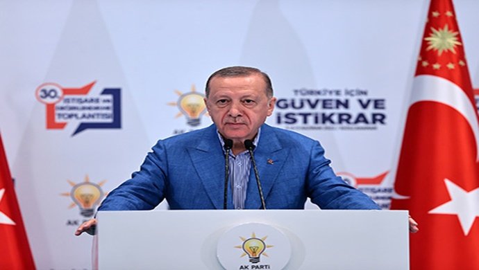 “Demokrasi ve kalkınma mücadelemizi, ülkemize eser kazandıracak, milletimize hizmet edecek bir anlayışla hep daha ileriye taşıyacağız”