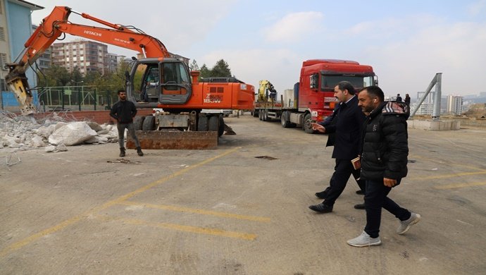 ESENTEPE’YE SENTETİK ÇİM SAHA KAZANDIRILIYOR