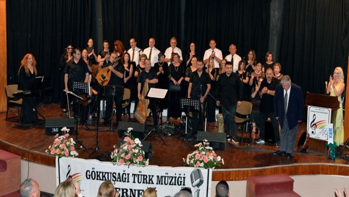 Cumhurbaşkanı Ersin Tatar’ın eşi Sibel Tatar, Gökkuşağı Türk Müzik Derneği’nin konserini izledi