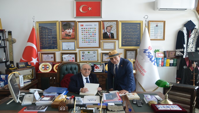 1453 KRAL MEDYA YAYIN GRUBU BAŞKANI GAZETECİ ABDULLAH YİĞİT İSAK VAKFI MÜTEVELLİ HEYET BAŞKANI PROF. DR. BAYRAM ALTAN’I ZİYARET ETTİ